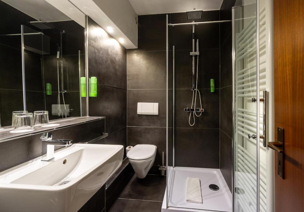 SL'otel Budget SL'otel Budget Badezimmeransicht